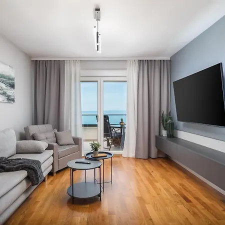 A&n - Partial Sea View And Free Parking Apartment Makarska