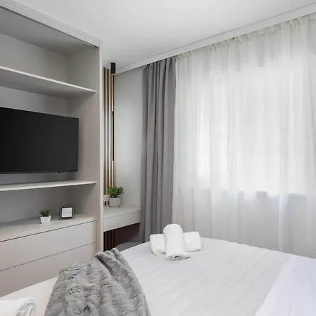 A&n - Partial Sea View And Free Parking * Makarska